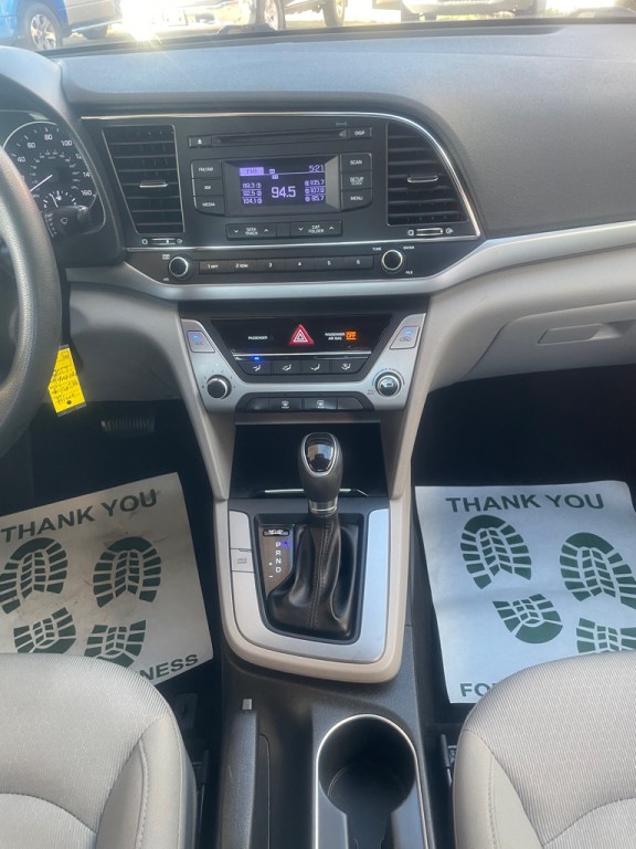 2017 Hyundai Elantra Image 29
