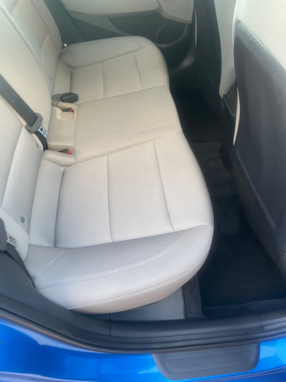 2017 Hyundai Elantra Image 35