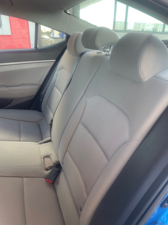2017 Hyundai Elantra Image 38