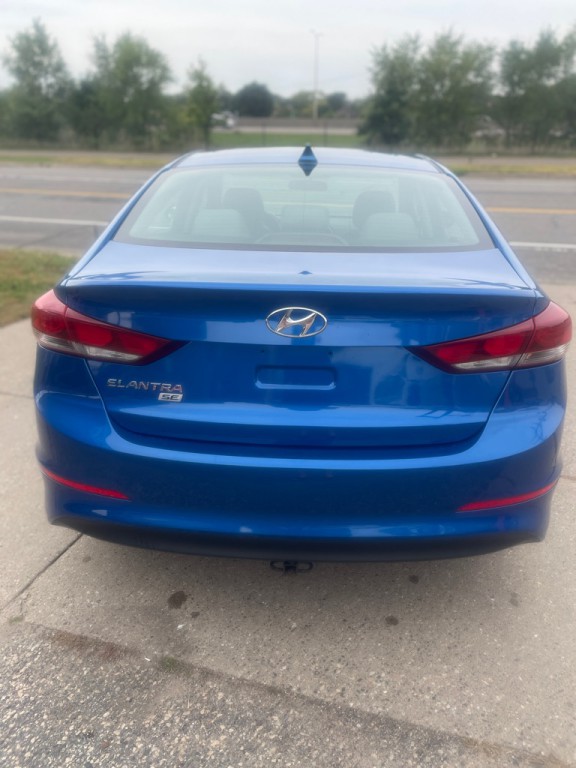 2017 Hyundai Elantra Image 4