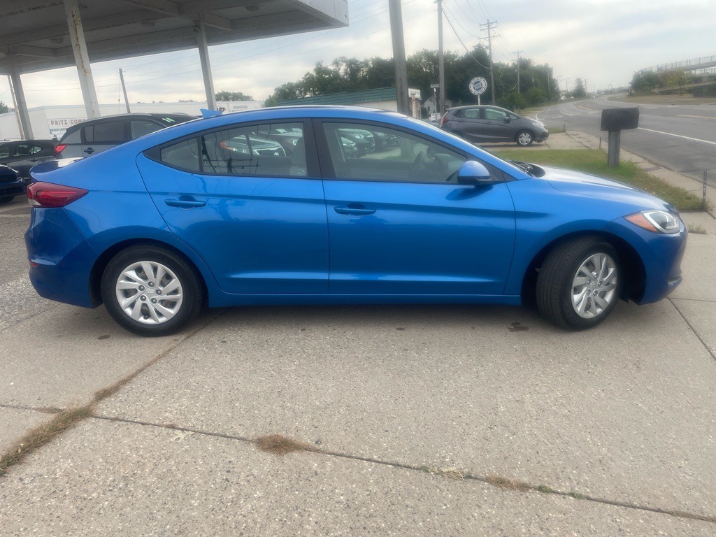 2017 Hyundai Elantra Image 6