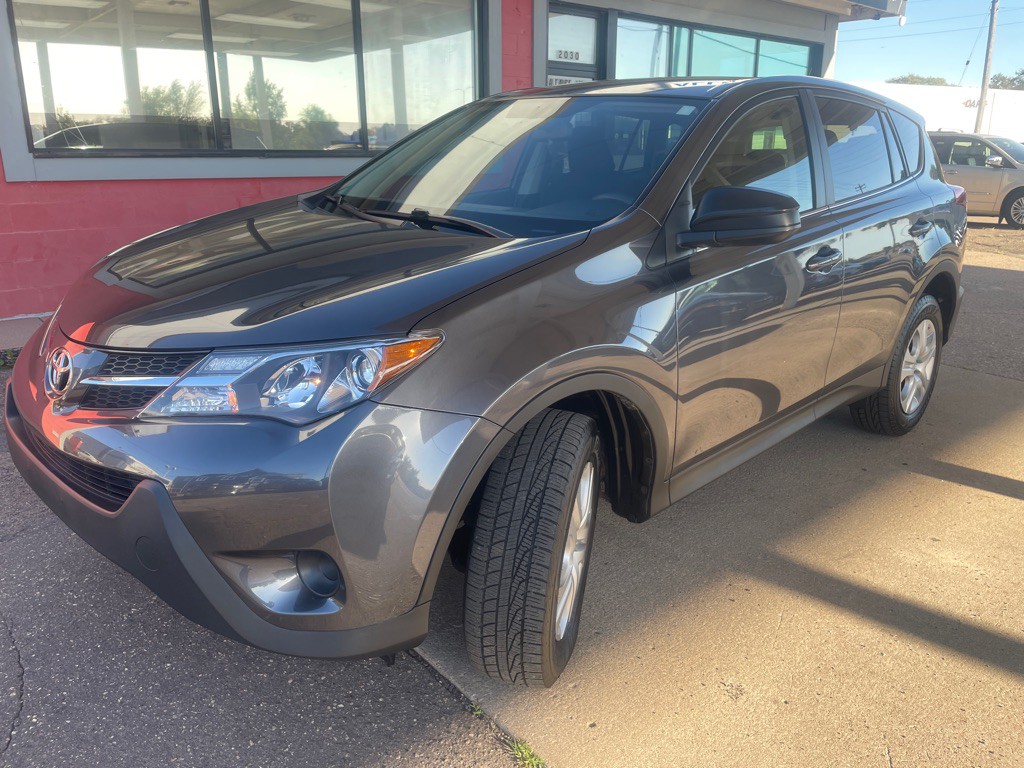 2015 Toyota Rav4 Image 2