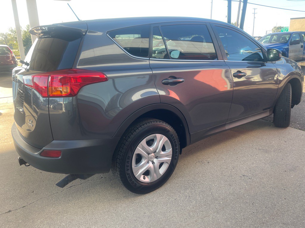 2015 Toyota Rav4 Image 4