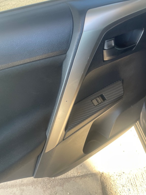 2015 Toyota Rav4 Image 15
