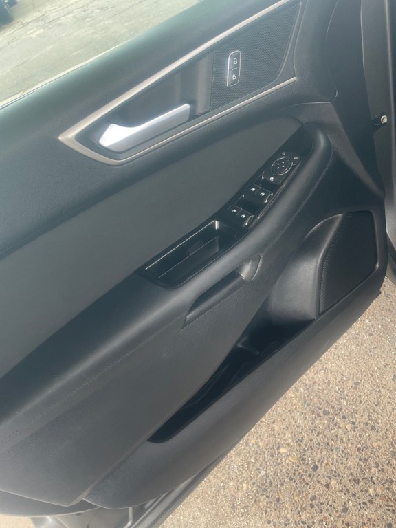 2018 Ford Edge Image 28