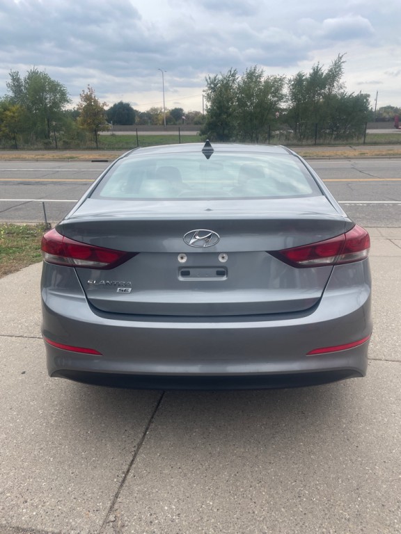 2017 Hyundai Elantra Image 4