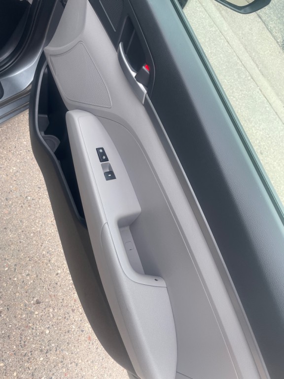 2017 Hyundai Elantra Image 20