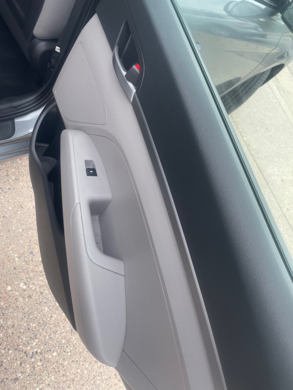 2017 Hyundai Elantra Image 22
