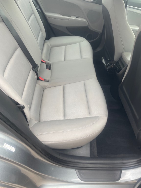 2017 Hyundai Elantra Image 23