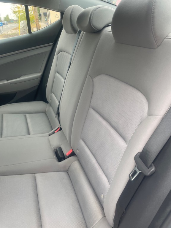 2017 Hyundai Elantra Image 24