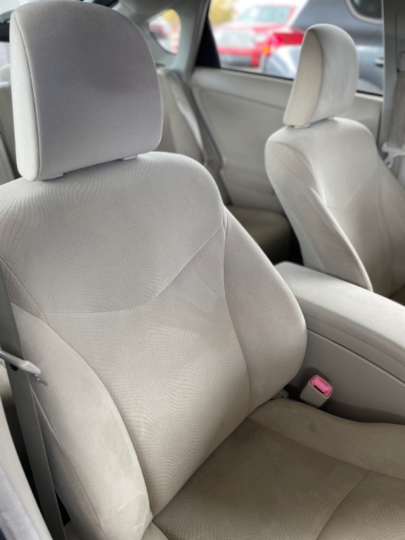 2010 Toyota Prius Image 24