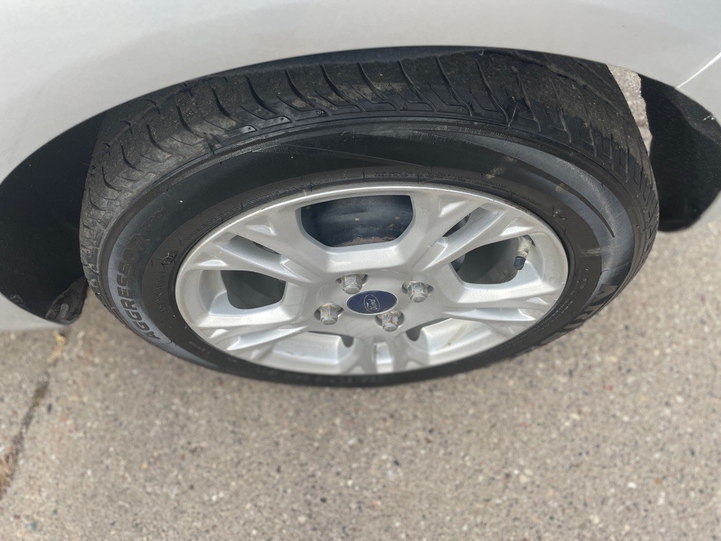 2016 Ford Fiesta Image 12