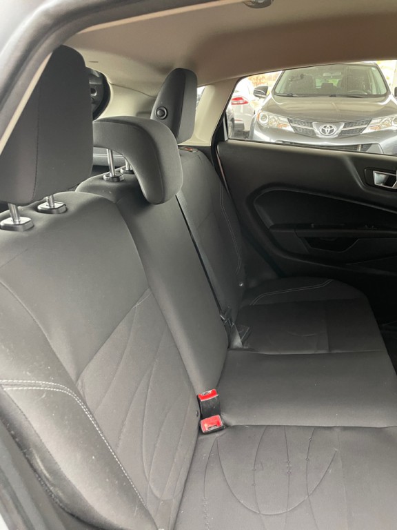 2016 Ford Fiesta Image 26