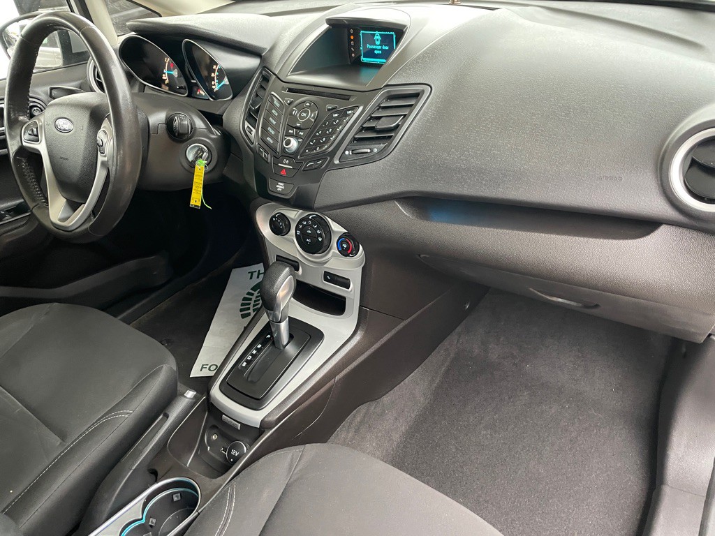 2016 Ford Fiesta Image 29