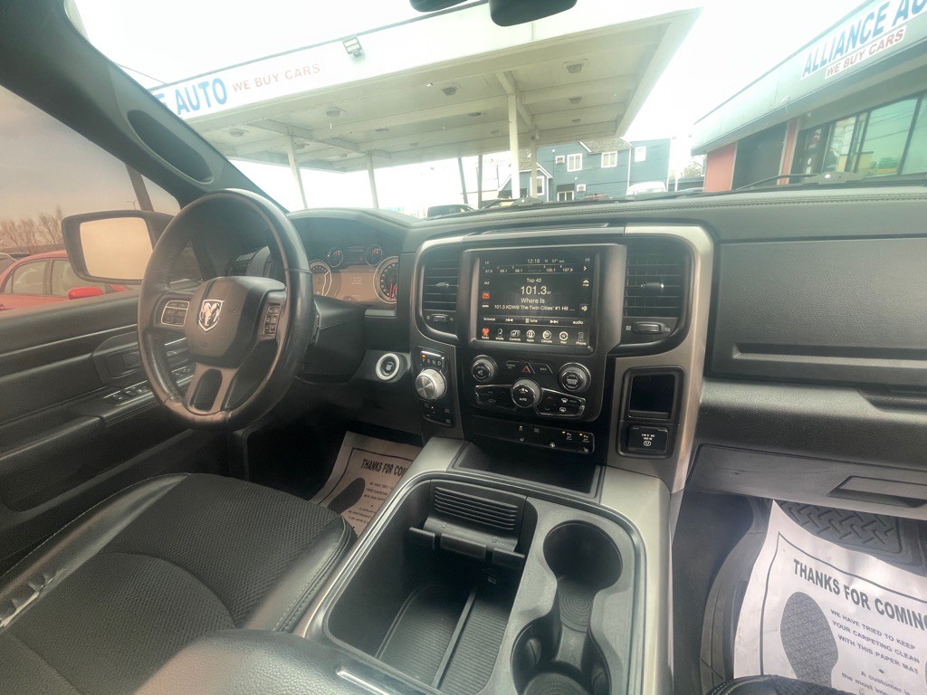 2017 RAM 1500 Image 28