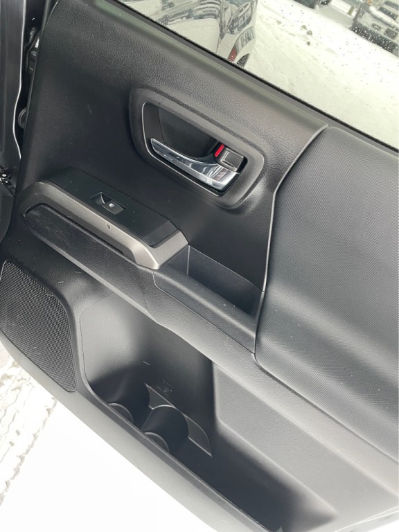 2022 Toyota Tacoma Image 18