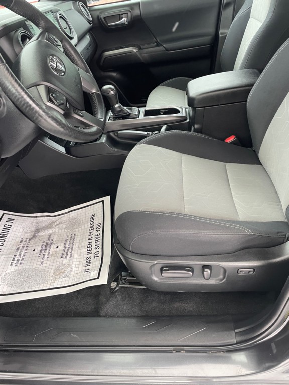 2022 Toyota Tacoma Image 24