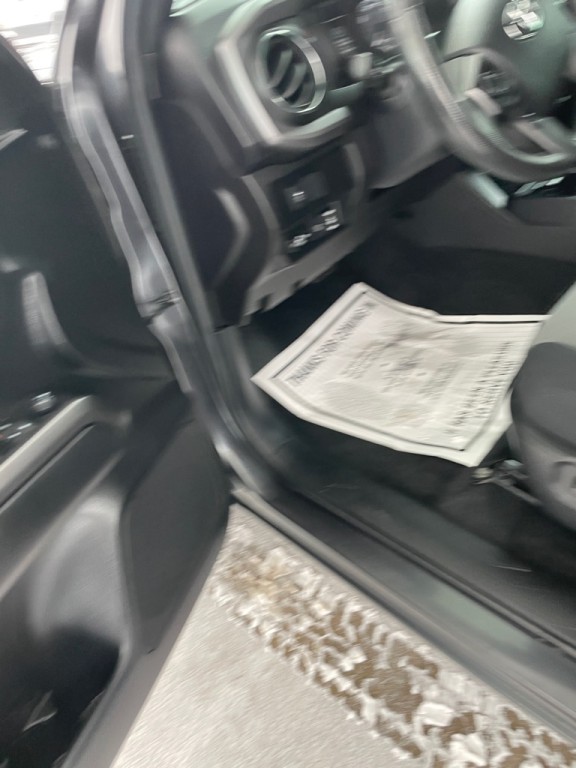 2022 Toyota Tacoma Image 25