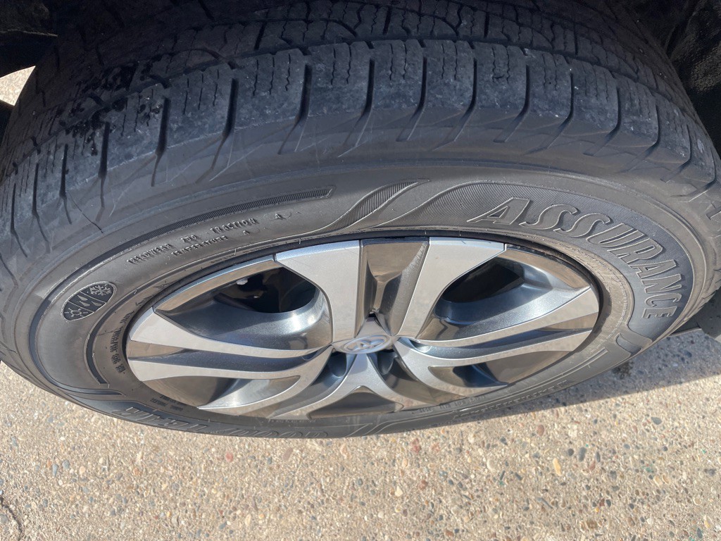 2017 Toyota Rav4 Image 6