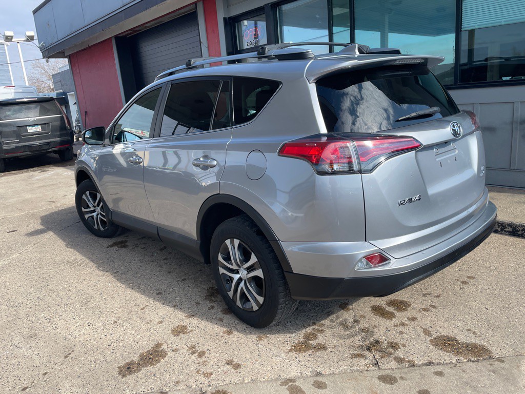 2017 Toyota Rav4 Image 14