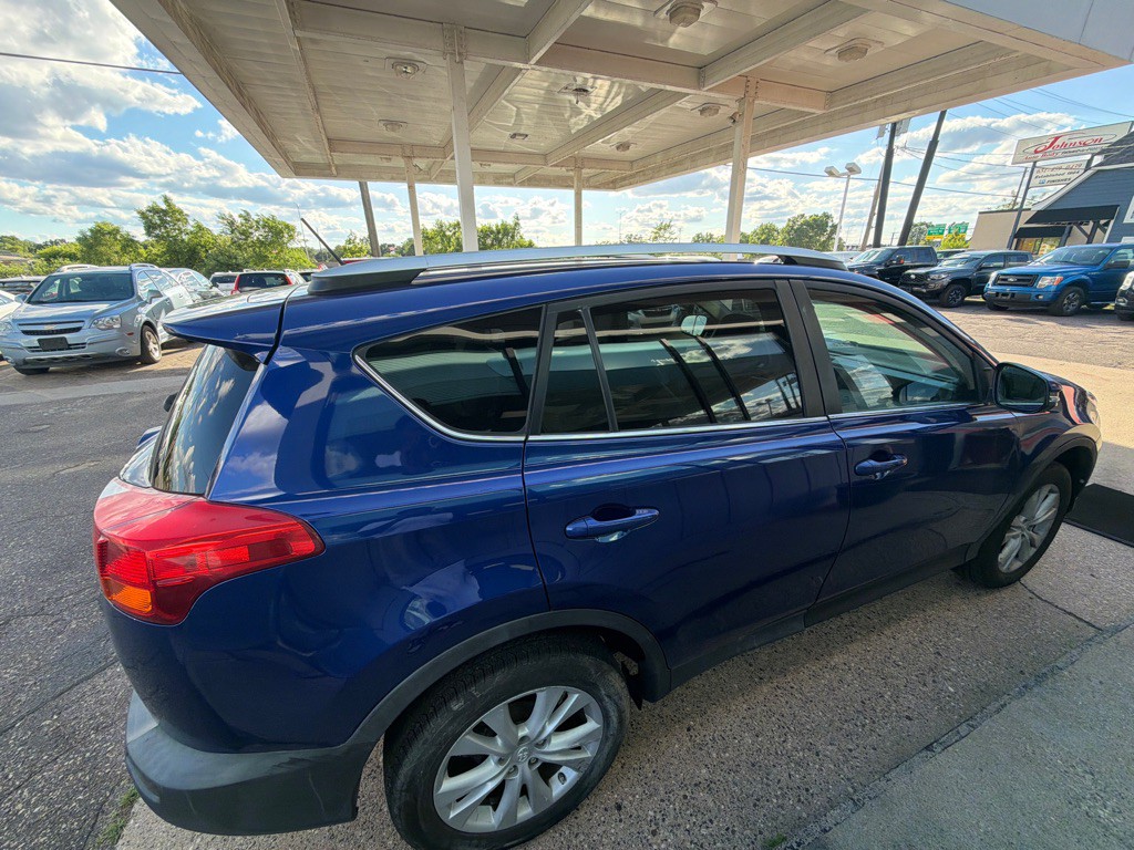 2015 Toyota Rav4 Image 4