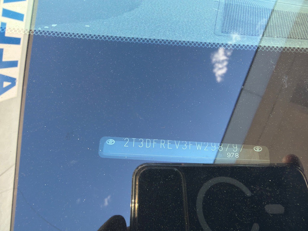 2015 Toyota Rav4 Image 9