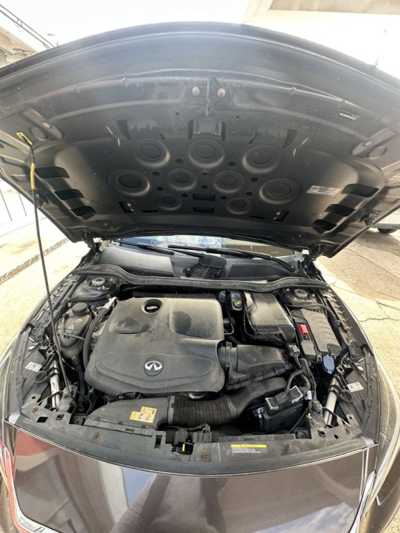 2017 INFINITI QX30 Image 8