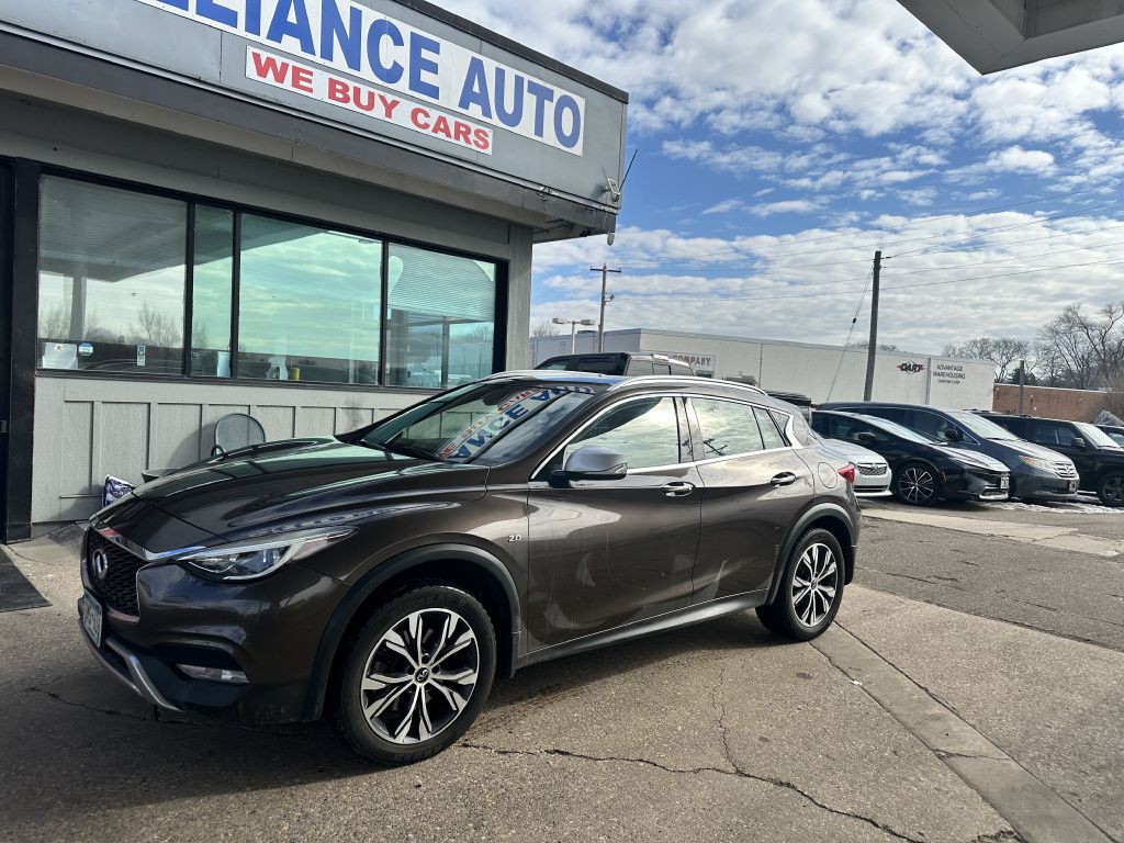 2017 INFINITI QX30 Image 10