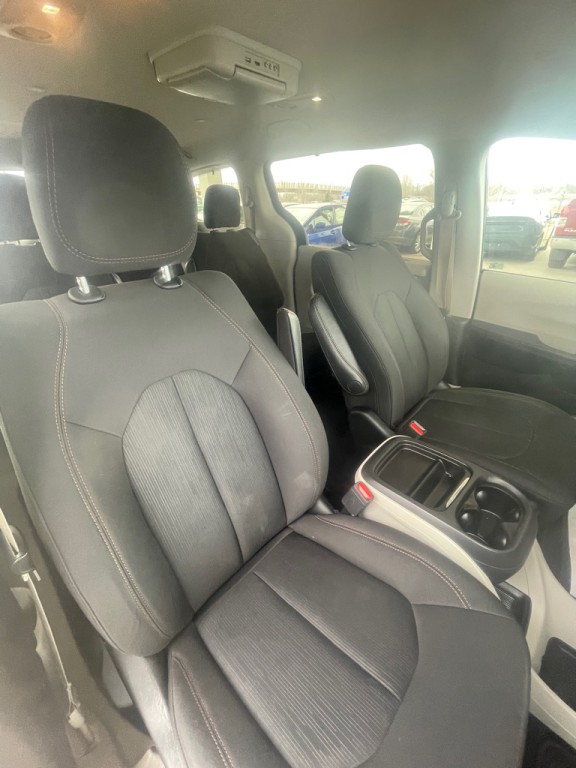 2017 Chrysler Pacifica Image 21