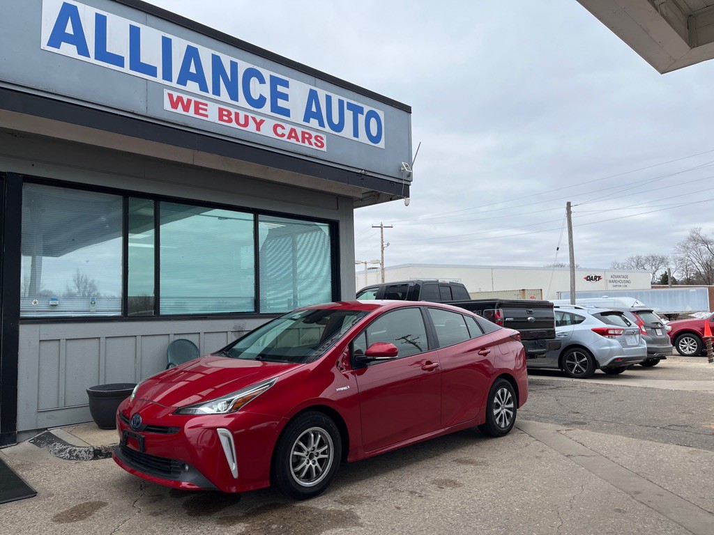 2019 Toyota Prius Image 1
