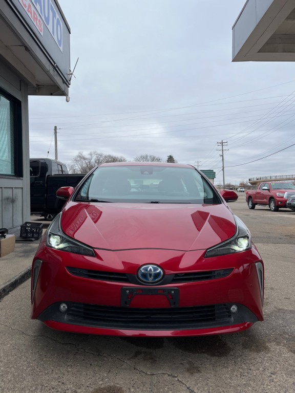 2019 Toyota Prius Image 2