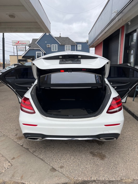 2018 Mercedes-Benz E-Class Image 14