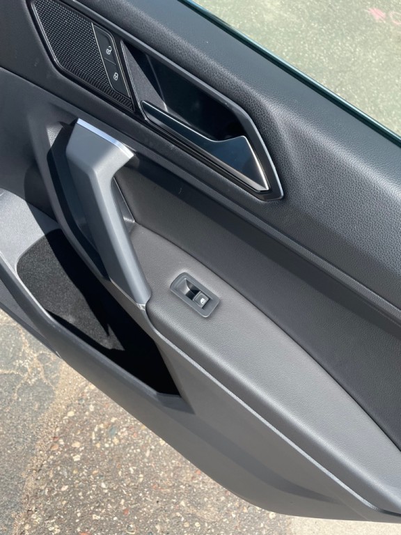2018 Volkswagen Tiguan Image 24