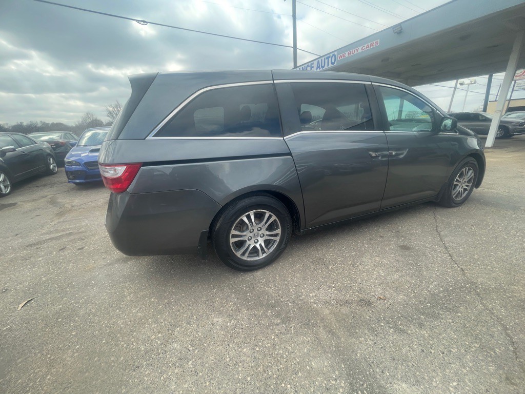 2011 Honda Odyssey Image 4