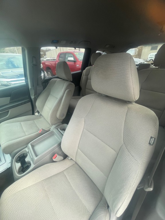 2011 Honda Odyssey Image 11