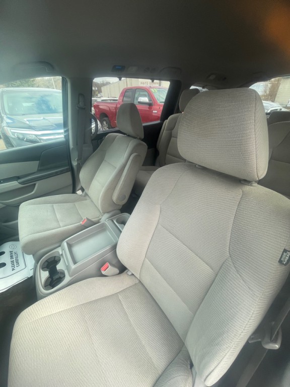2011 Honda Odyssey Image 12
