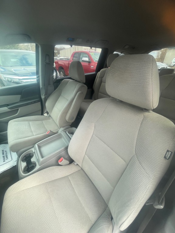2011 Honda Odyssey Image 13