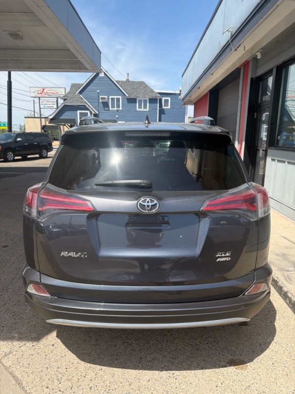 2017 Toyota Rav4 Image 4