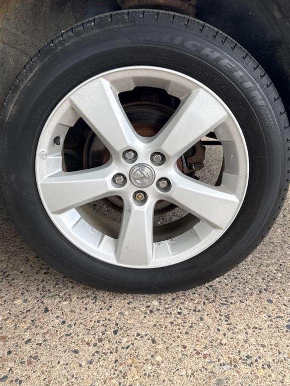 2005 Lexus RX Image 12