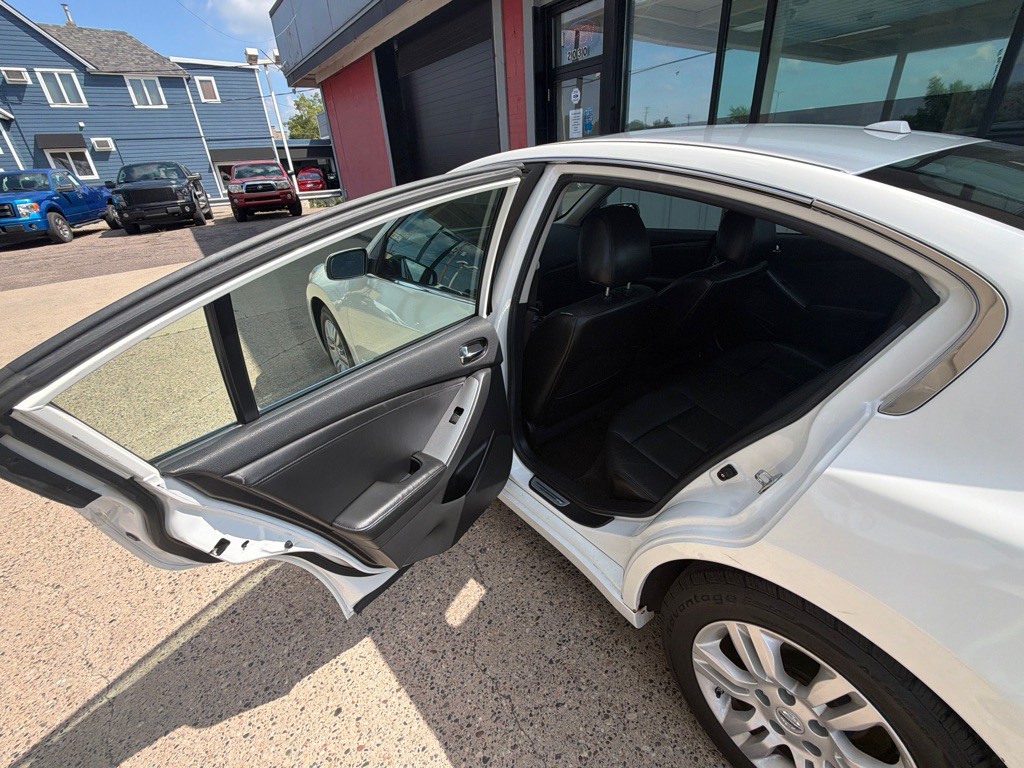 2011 Nissan Altima Image 11