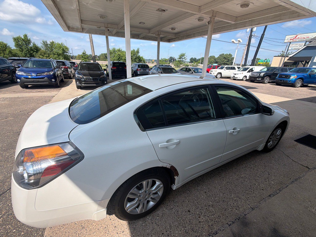 2011 Nissan Altima Image 3