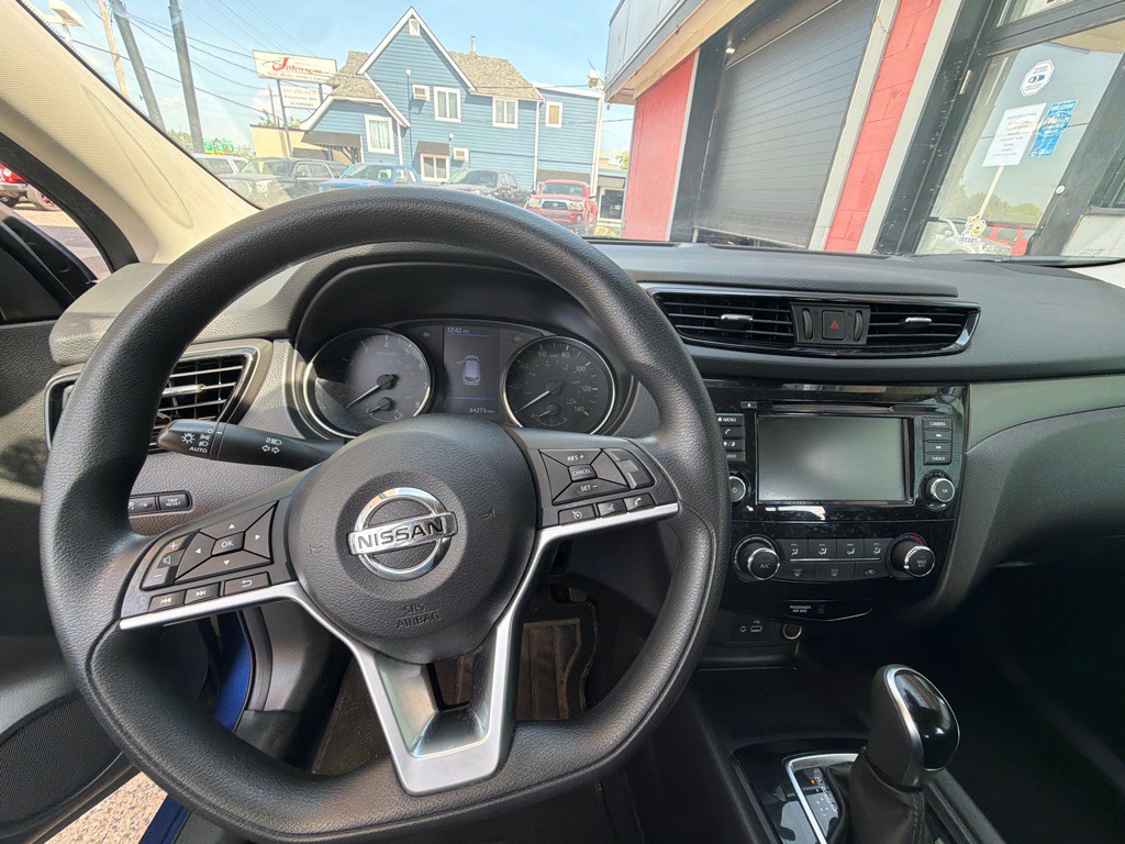 2020 Nissan Rogue Image 15