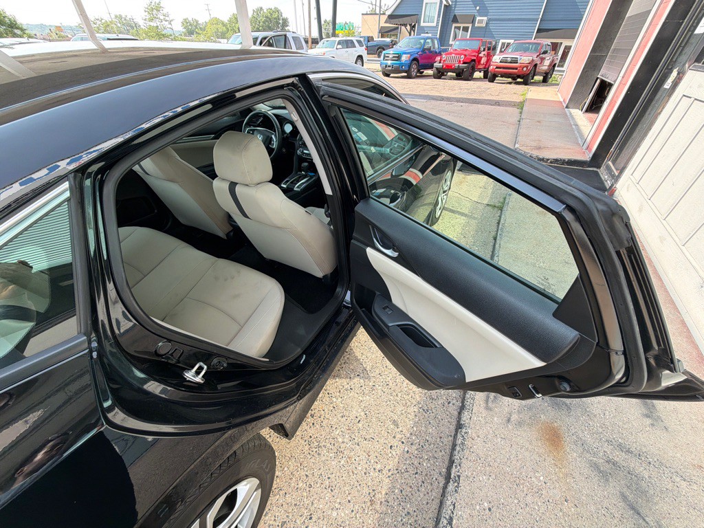 2017 Honda Civic Image 5