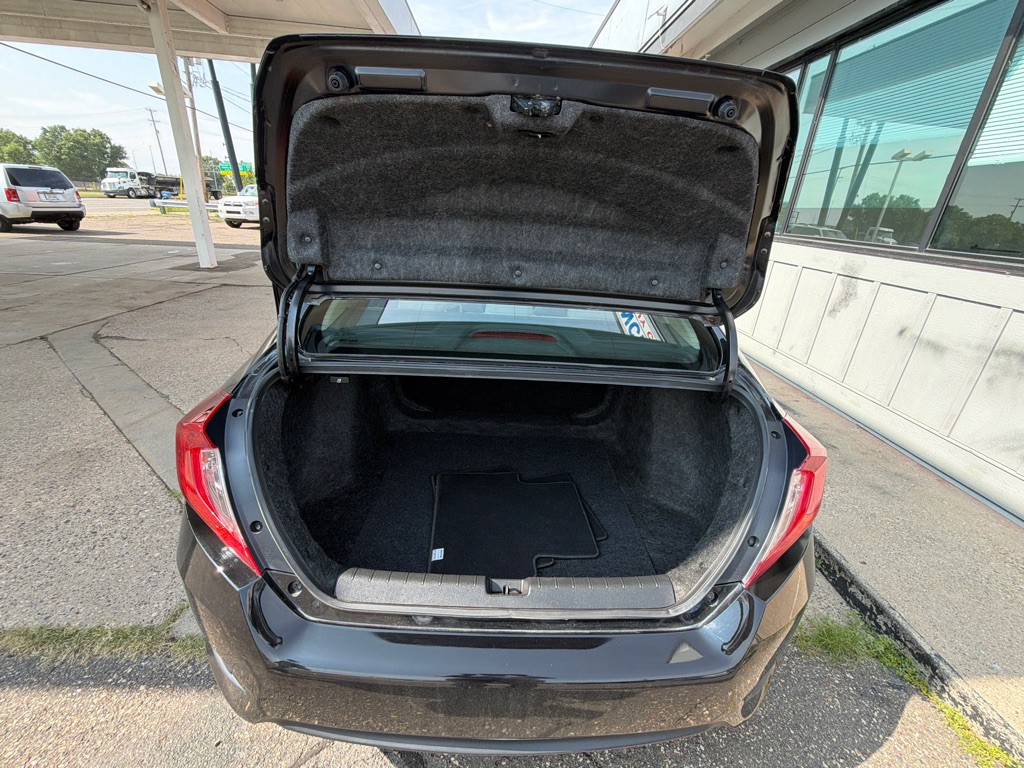 2017 Honda Civic Image 6