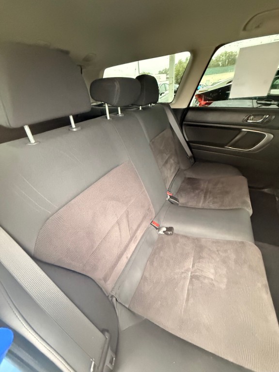 2008 Subaru Outback Image 13
