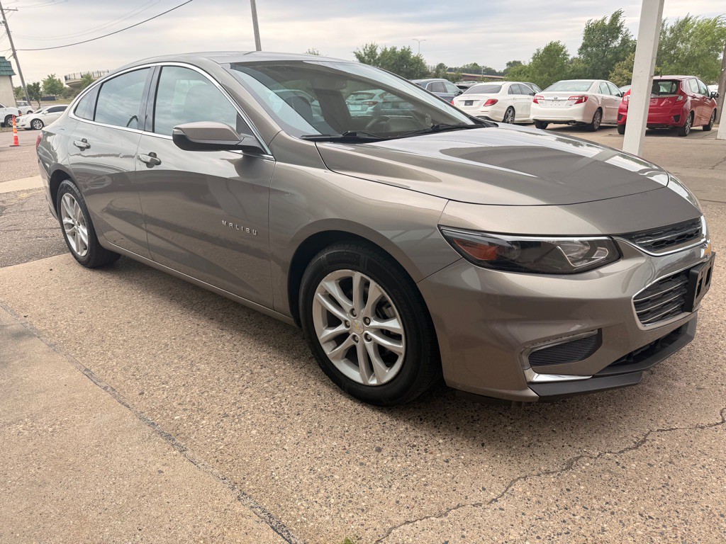 2018 Chevrolet Malibu Image 4