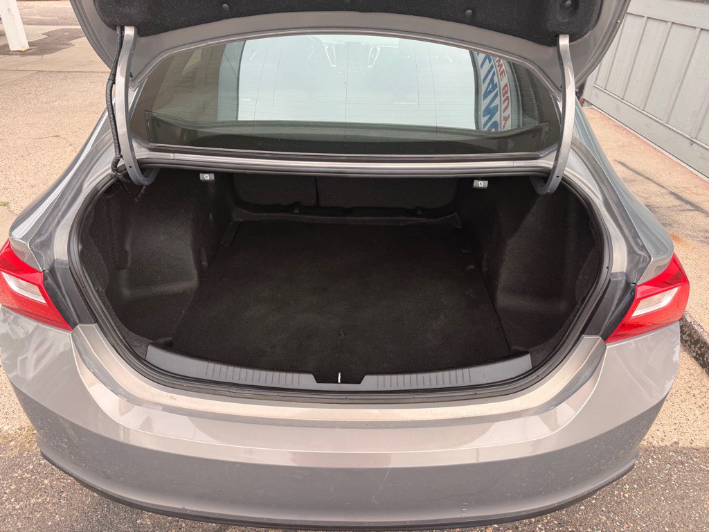 2018 Chevrolet Malibu Image 8