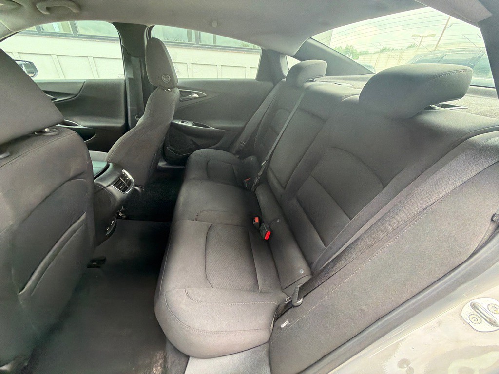 2018 Chevrolet Malibu Image 10