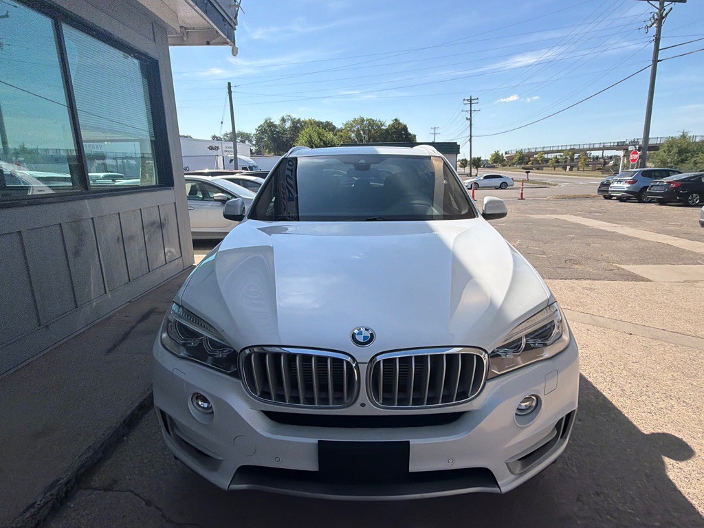 2017 BMW X5 Image 2