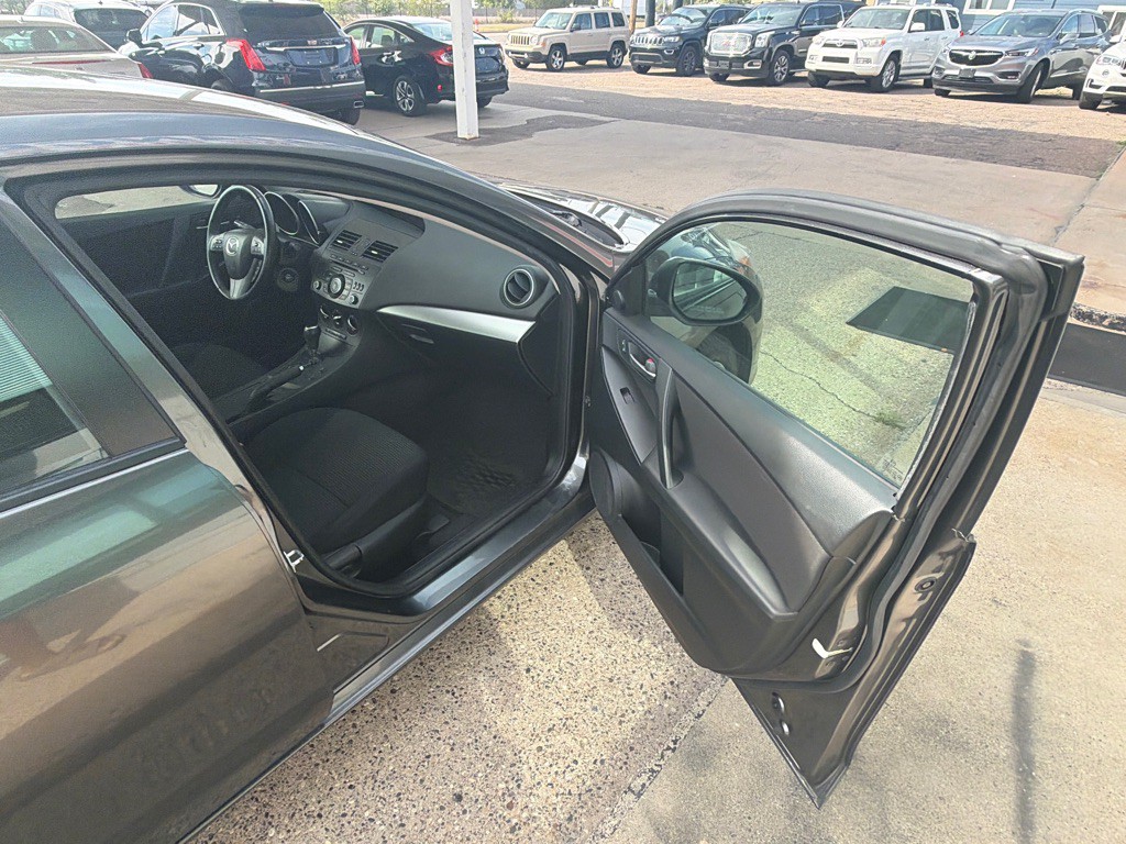 2012 Mazda Mazda3 Image 5